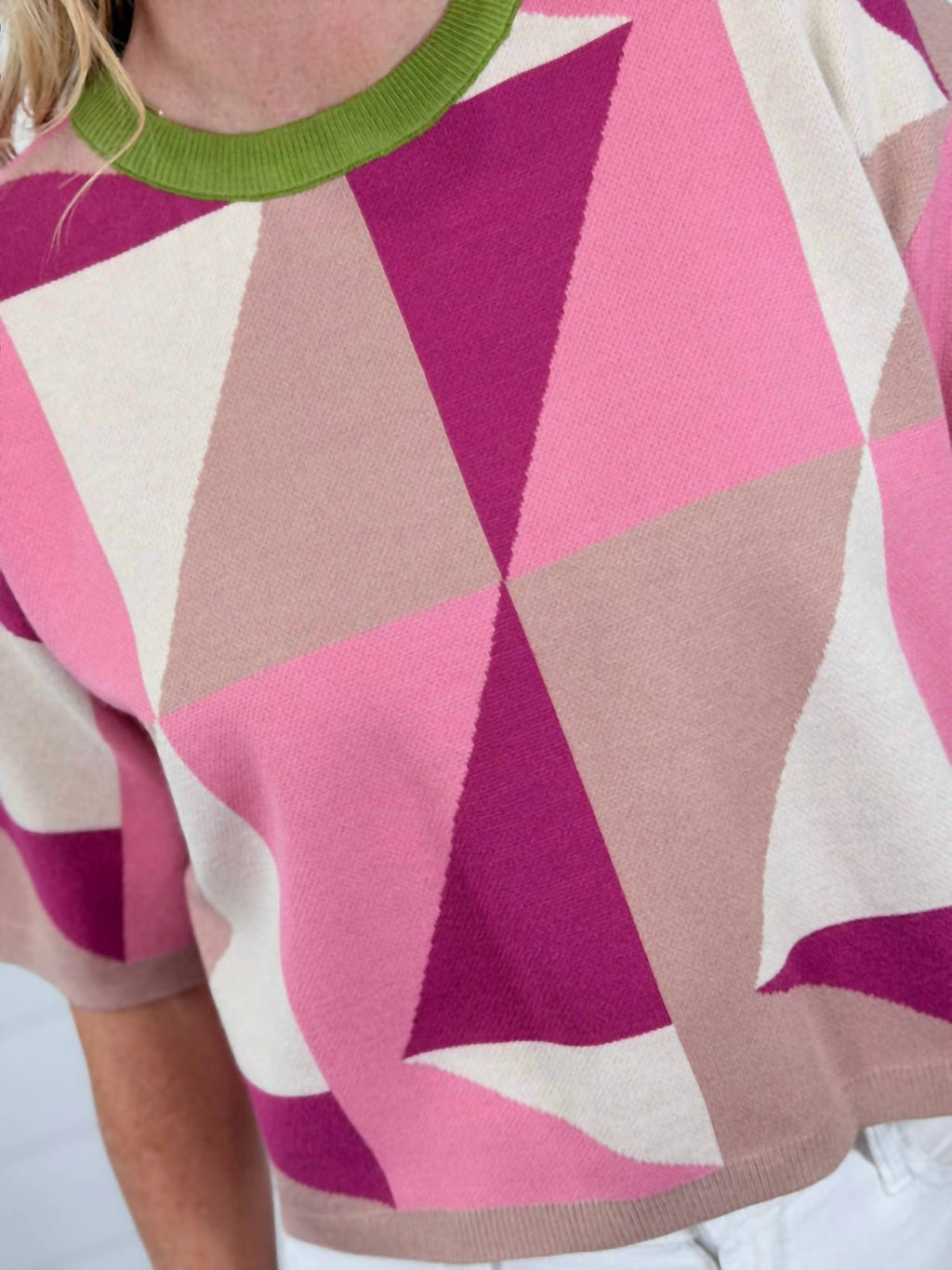Entro - Geometric Pattern Short Sleeve Knit Top