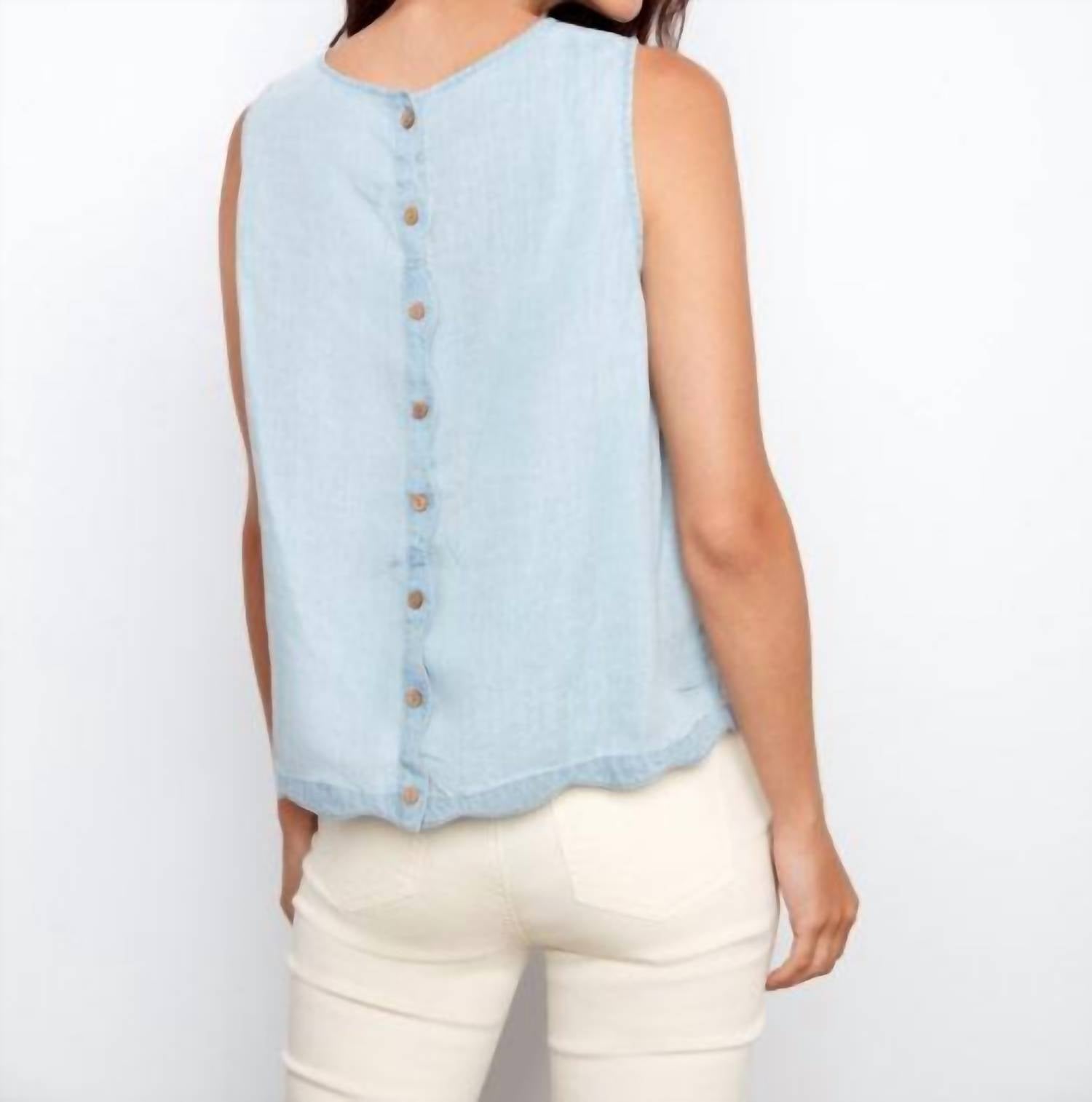 Charlie B - Scallop Hem Sleeveless Top