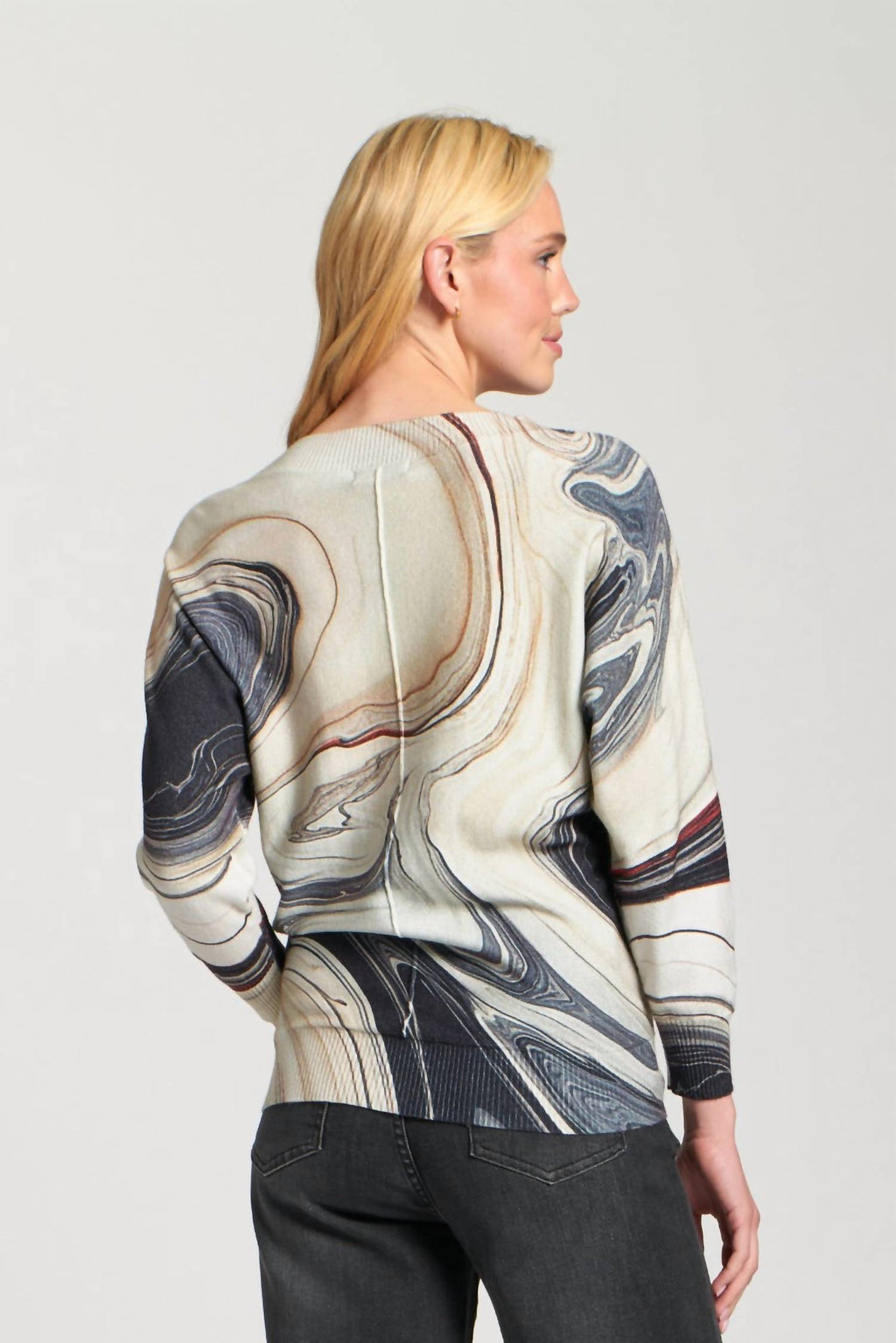 Apny - Sunset Marble Printed V-neck Pullover Top
