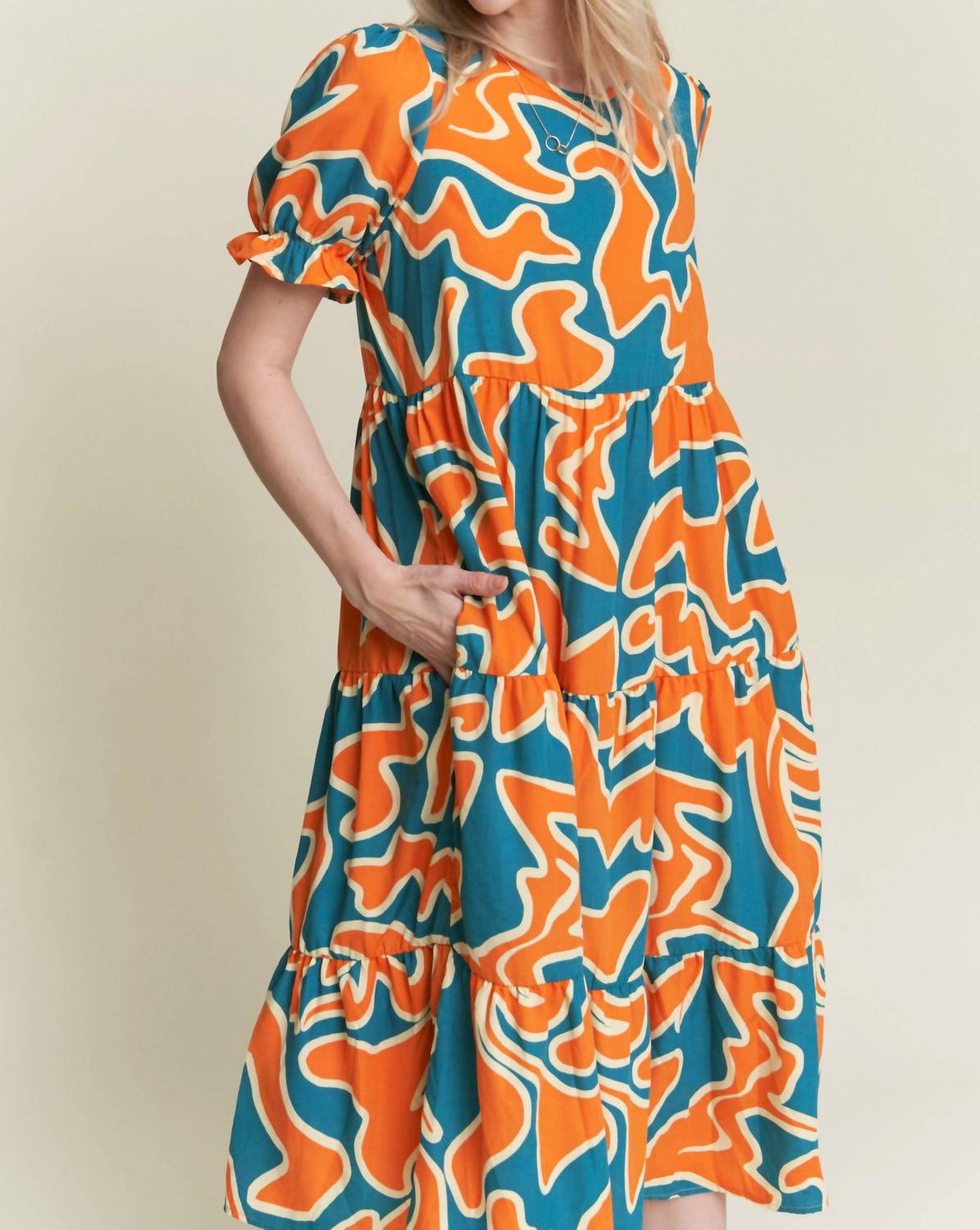 Jade By Jane - Beautiful Chaos Tiered Short Sleeve A-line Midi Dress